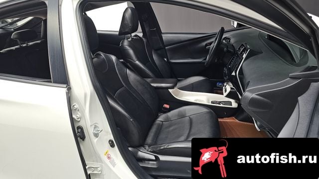 Toyota Prius Prius 4th Generation 2016 года - вид 10