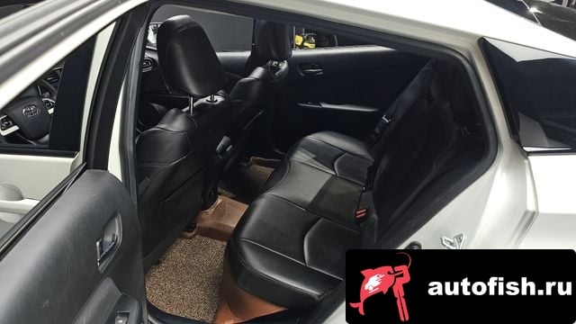 Toyota Prius Prius 4th Generation 2016 года - вид 12