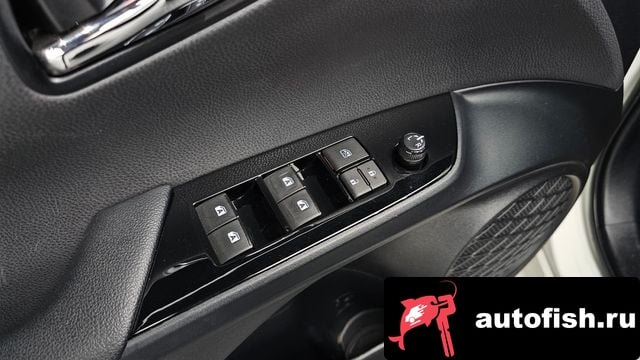 Toyota Prius Prius 4th Generation 2016 года - вид 17