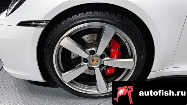 Porsche 911 911 (992) 2024 года - вид 5