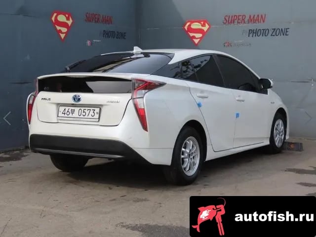 Toyota Prius Prius 4th Generation 2016 года - вид 4