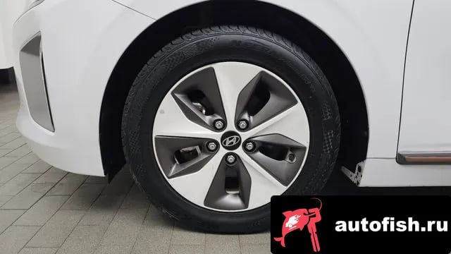 Hyundai Ioniq Ionic Electric 2017 года - вид 5