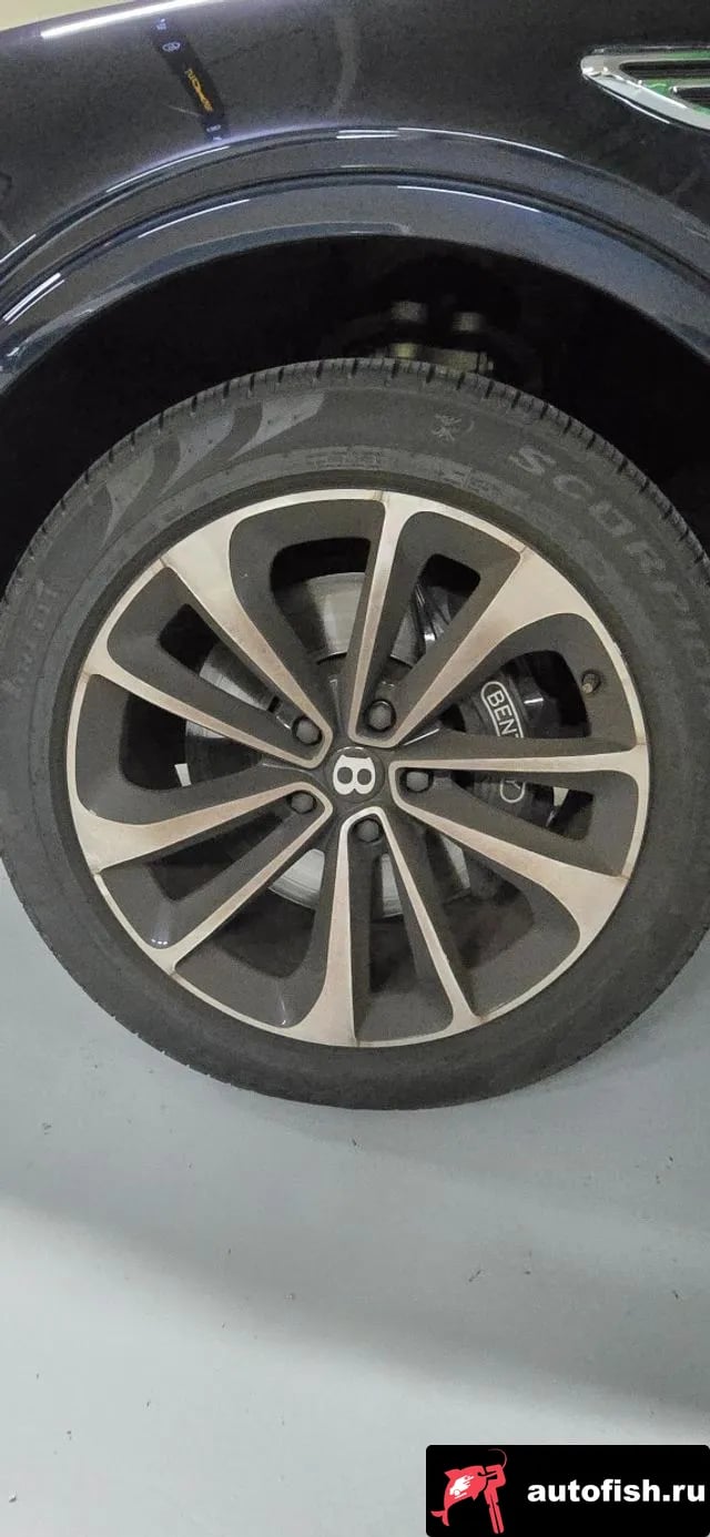 Bentley Bentayga Benteiga 2024 года - вид 5