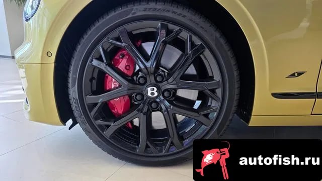 Bentley Flying Spur Flying Spur 3rd Generation 2024 года - вид 3