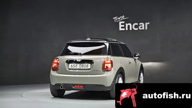 Mini Cooper Cooper D 2019 года - вид 4