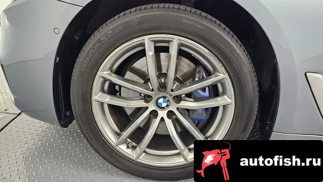 BMW 5-Series 5 Series (G30) 2018 года - вид 5