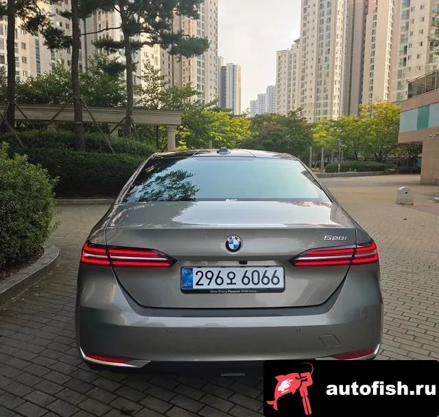 BMW 5-Series 5 Series (G60) 2025 года - вид 3
