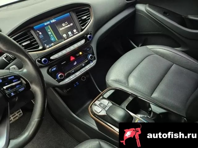 Hyundai Ioniq Ionic Electric 2018 года - похожие автомобили