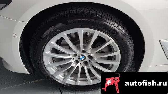 BMW 5-Series 5 Series (G30) 2019 года - вид 5