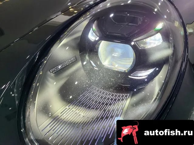 Porsche 911 911 (992) 2023 года - вид 6