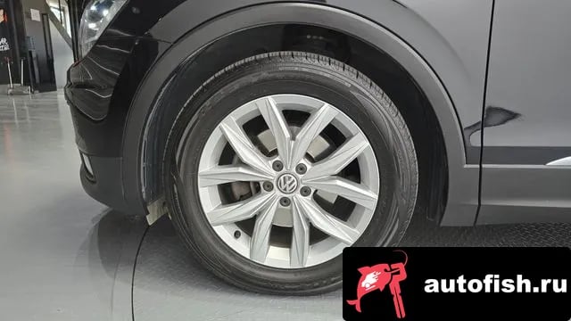 Volkswagen Tiguan Tiguan second Generation 2020 года - вид 5