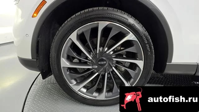 Lincoln Aviator Aviator 2nd generation 2020 года - вид 5