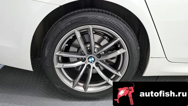 BMW 5-Series 5 Series (G30) 2018 года - вид 5