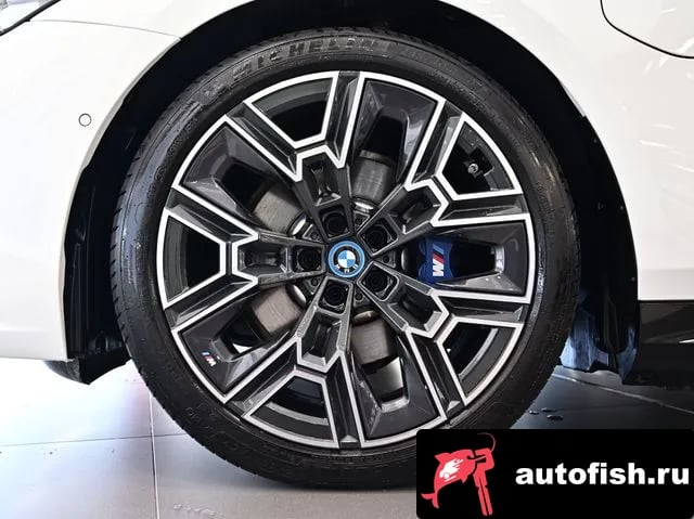 BMW 5-Series 5 Series (G60) 2025 года - вид 5