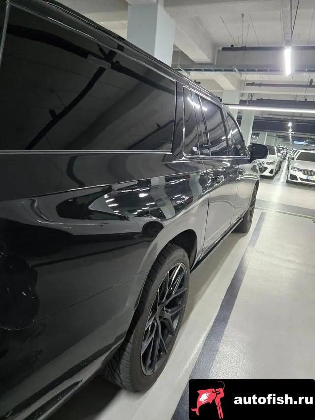 Cadillac Escalade Escalade 5th Generation 2023 года - похожие автомобили