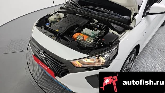 Hyundai Ioniq Ionic Hybrid 2018 года - вид 6