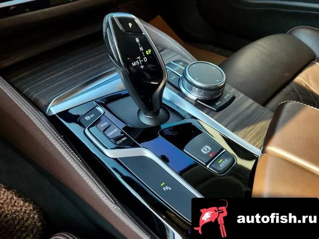 BMW 5-Series 5 Series (G30) 2019 года - похожие автомобили