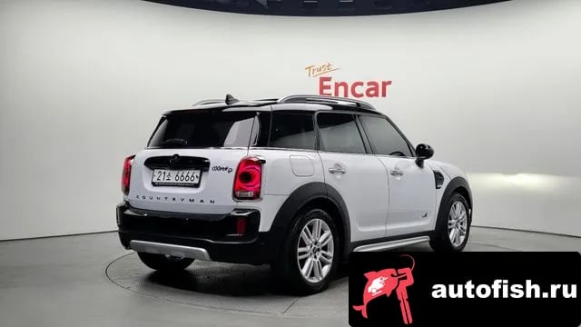 Mini Countryman Cooper D Country Man 2018 года - вид 2