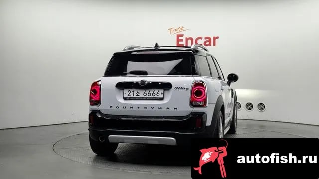 Mini Countryman Cooper D Country Man 2018 года - вид 4