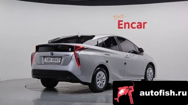 Toyota Prius Prius 4th Generation 2018 года - вид 2