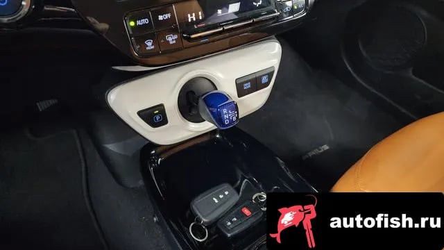 Toyota Prius Prius 4th Generation 2018 года - вид 9