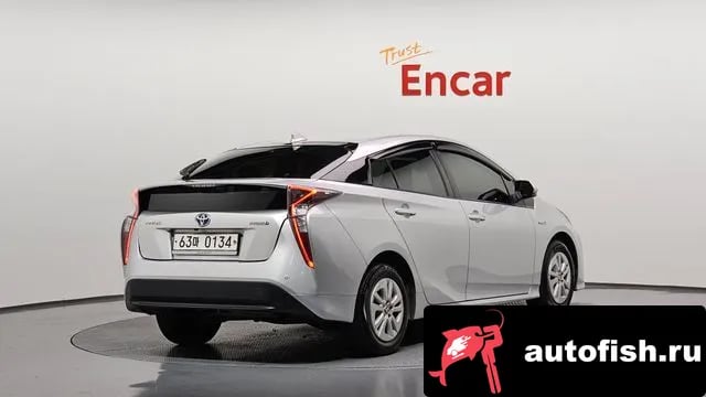 Toyota Prius Prius 4th Generation 2016 года - вид 2