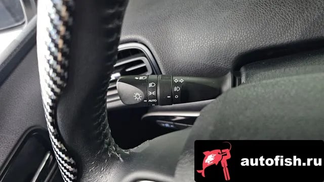 Toyota Prius Prius 4th Generation 2016 года - вид 18