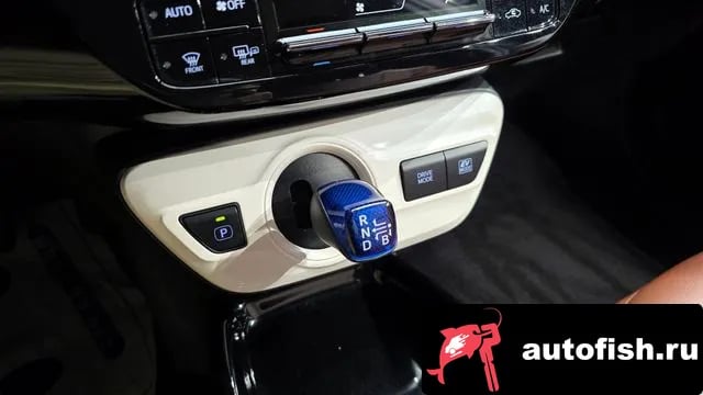 Toyota Prius Prius 4th Generation 2018 года - вид 9