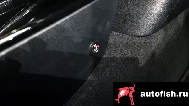 Toyota Prius Prius 4th Generation 2018 года - вид 16