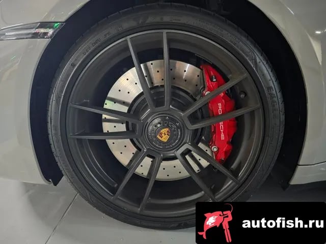 Porsche 911 911 (992) 2023 года - вид 5