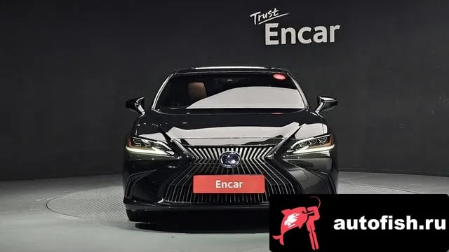 Lexus ES ES300h 7th generation 2019 года - вид 3