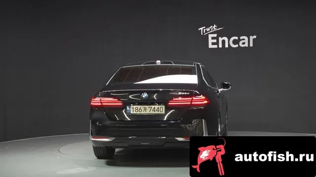 BMW 5-Series 5 Series (G60) 2023 года - вид 4