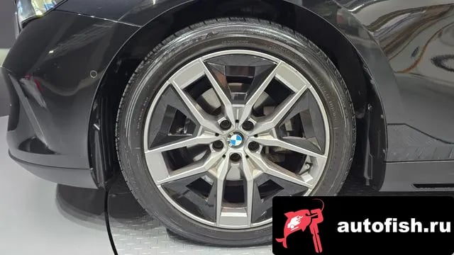 BMW 5-Series 5 Series (G60) 2023 года - вид 5