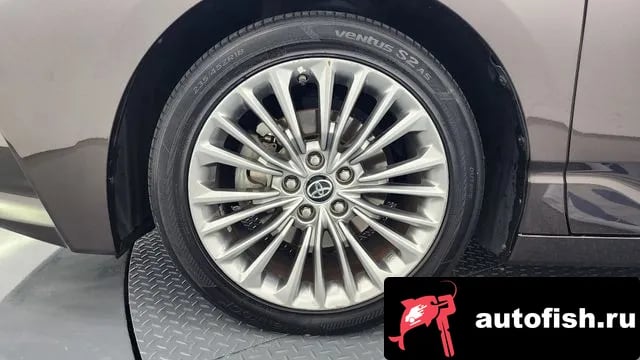 Toyota Avalon Avalon 5th Generation 2018 года - вид 5