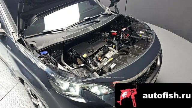 Peugeot 3008 3008 second generation 2018 года - вид 6