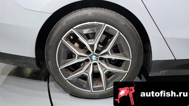 BMW 5-Series 5 Series (G60) 2025 года - вид 5