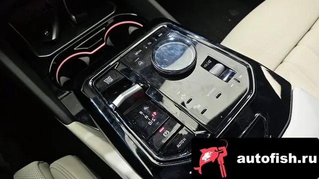 BMW 5-Series 5 Series (G60) 2025 года - вид 9