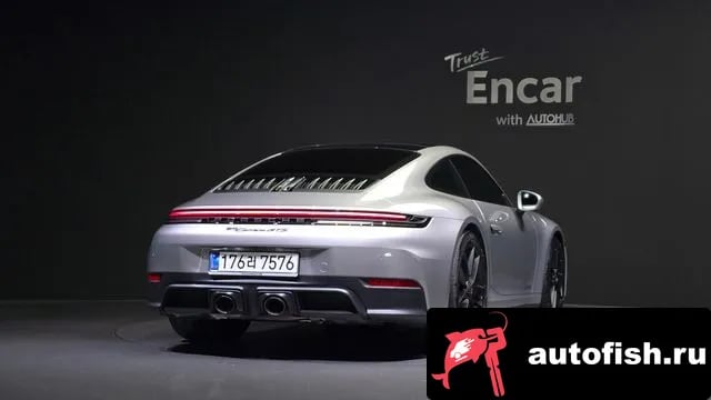 Porsche 911 911 (992) 2025 года - вид 4