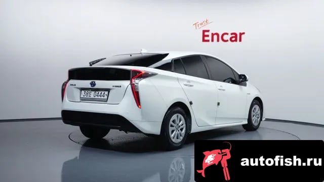 Toyota Prius Prius 4th Generation 2016 года - вид 2