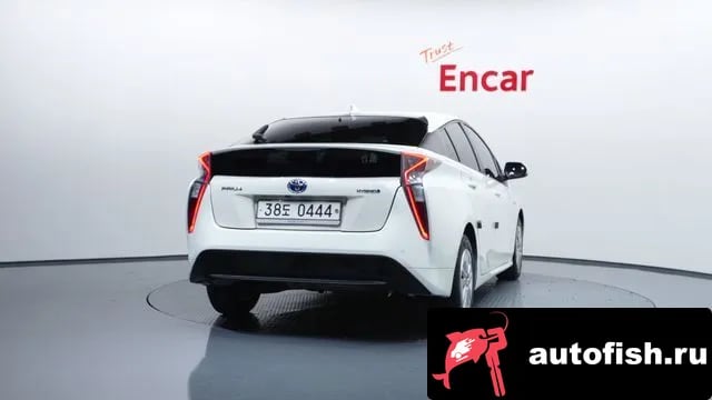 Toyota Prius Prius 4th Generation 2016 года - похожие автомобили