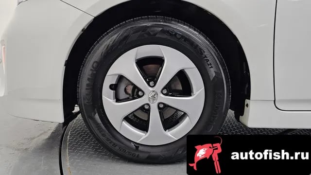 Toyota Prius Prius 2014 года - вид 5