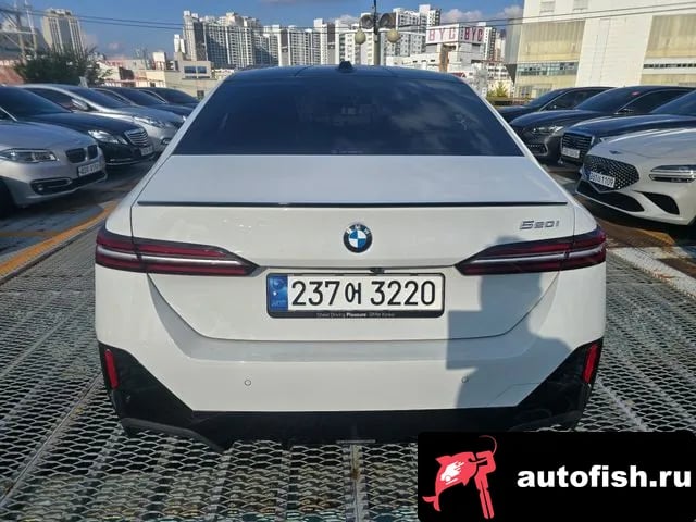 BMW 5-Series 5 Series (G60) 2024 года - вид 3
