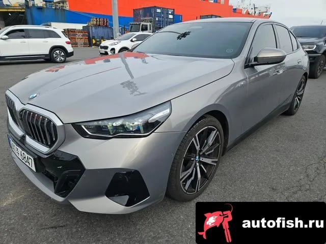 BMW 5-Series 5 Series (G60) 2025 года - вид 3