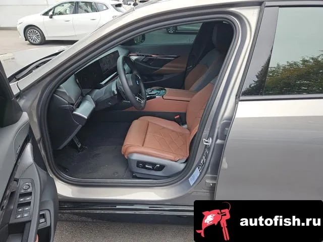 BMW 5-Series 5 Series (G60) 2025 года - похожие автомобили