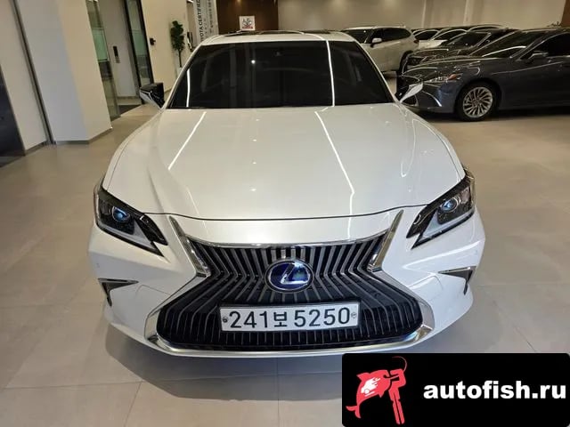 Lexus ES ES300h 7th generation 2020 года - вид 3