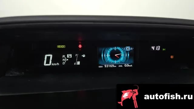 Toyota Prius Prius V 2016 года - вид 8