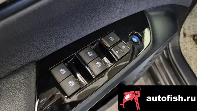 Toyota Prius Prius 4th Generation 2016 года - вид 19