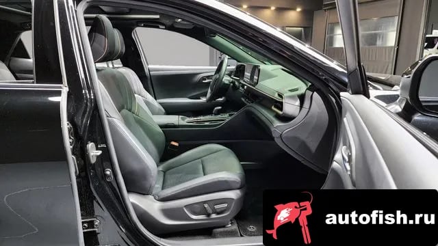 Toyota Crown Crown Crossover 2023 года - вид 10