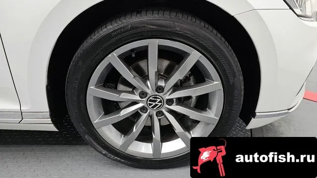 Volkswagen Passat Passat GT (B8) 2021 года - вид 5