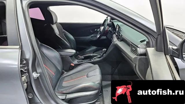 Hyundai Veloster Veloster (JS) 2018 года - похожие автомобили